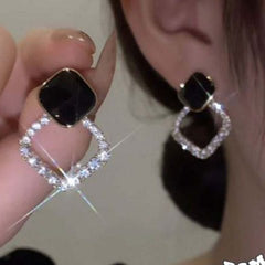 Zircon Korean Black Shiny Earing - Mall Mega