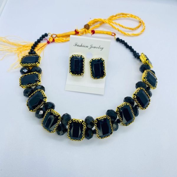 Premium Quality Stones Choker Necklace With Earrings Set - Mall Mega
